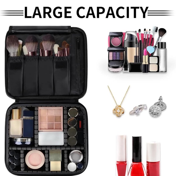 New Travel MakeUp Case and Accessories - Picture 2 of 13